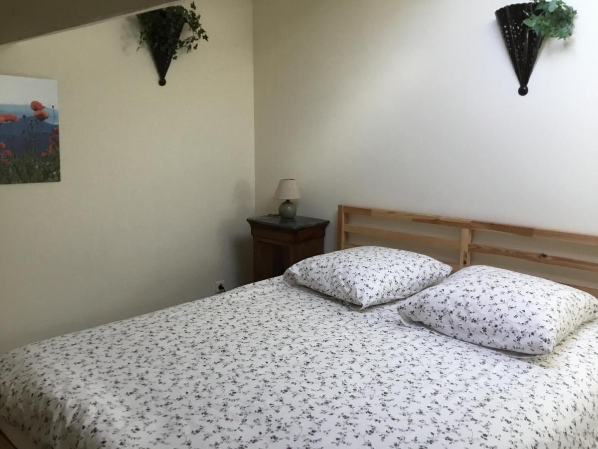Les Lauriers Bed and Breakfast Camps-la-Source Exteriör bild